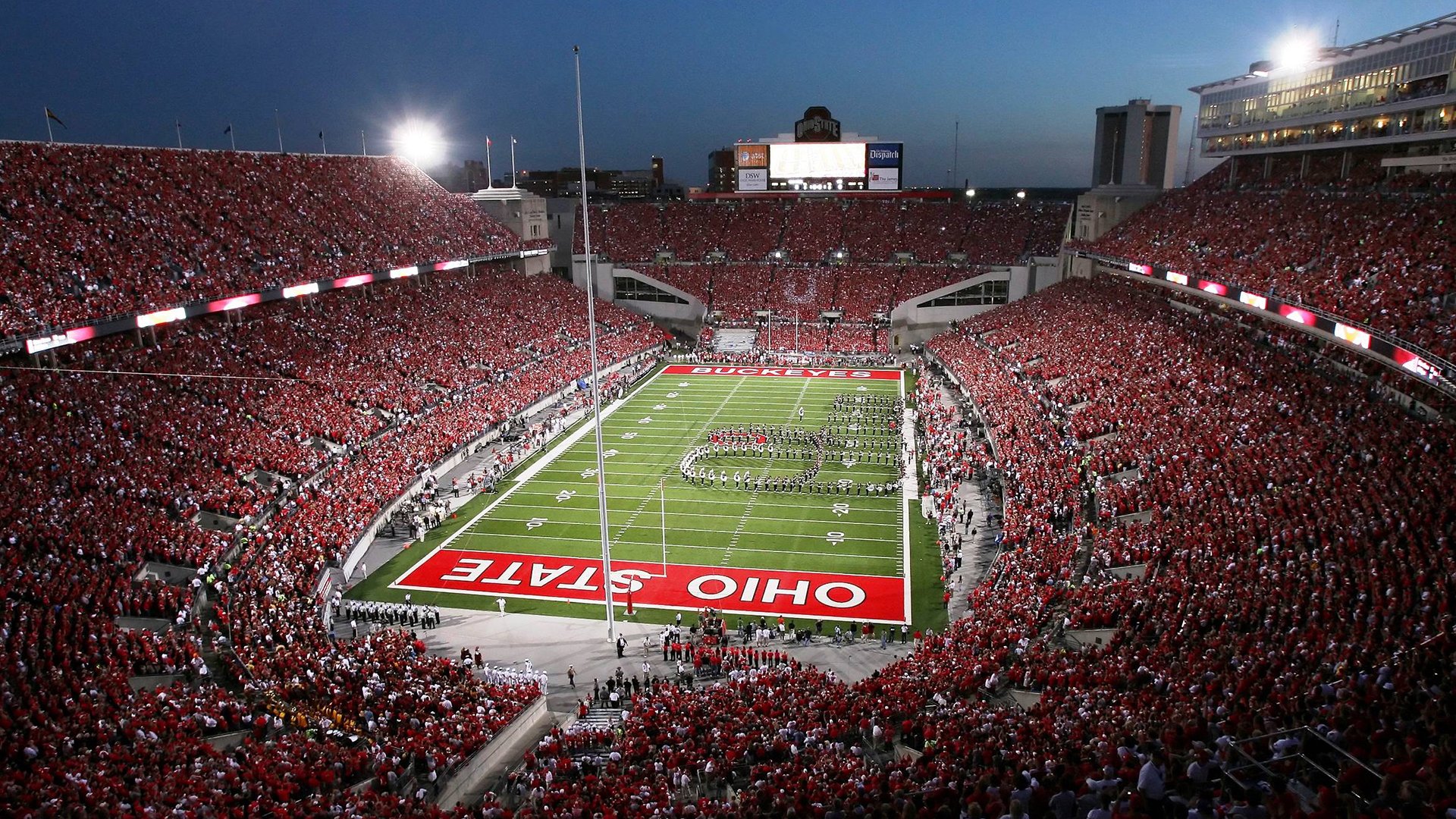 西亚卡姆迎来七赛季高光表现，德国队球迷沸腾！